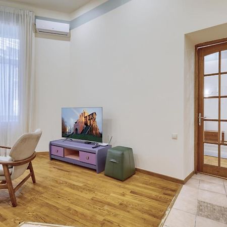 Apartments Near The Golden Gate Kyiv Exterior photo