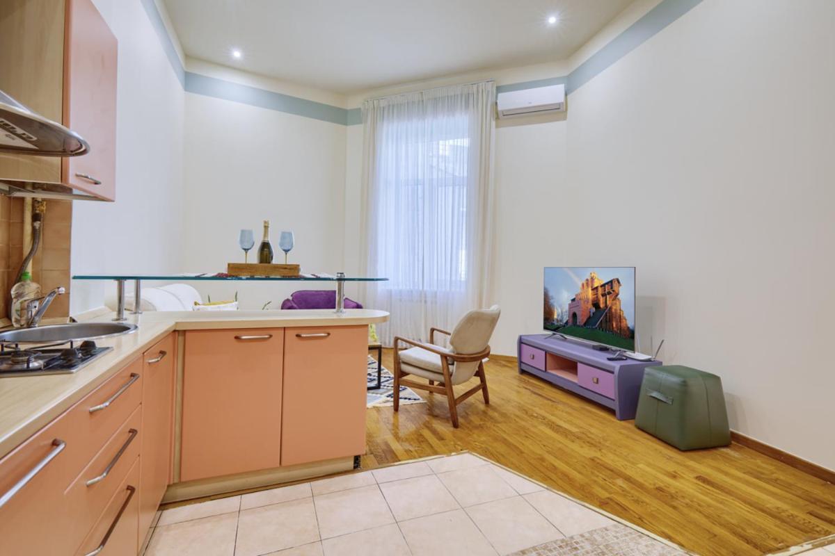 Apartments Near The Golden Gate Kyiv Exterior photo